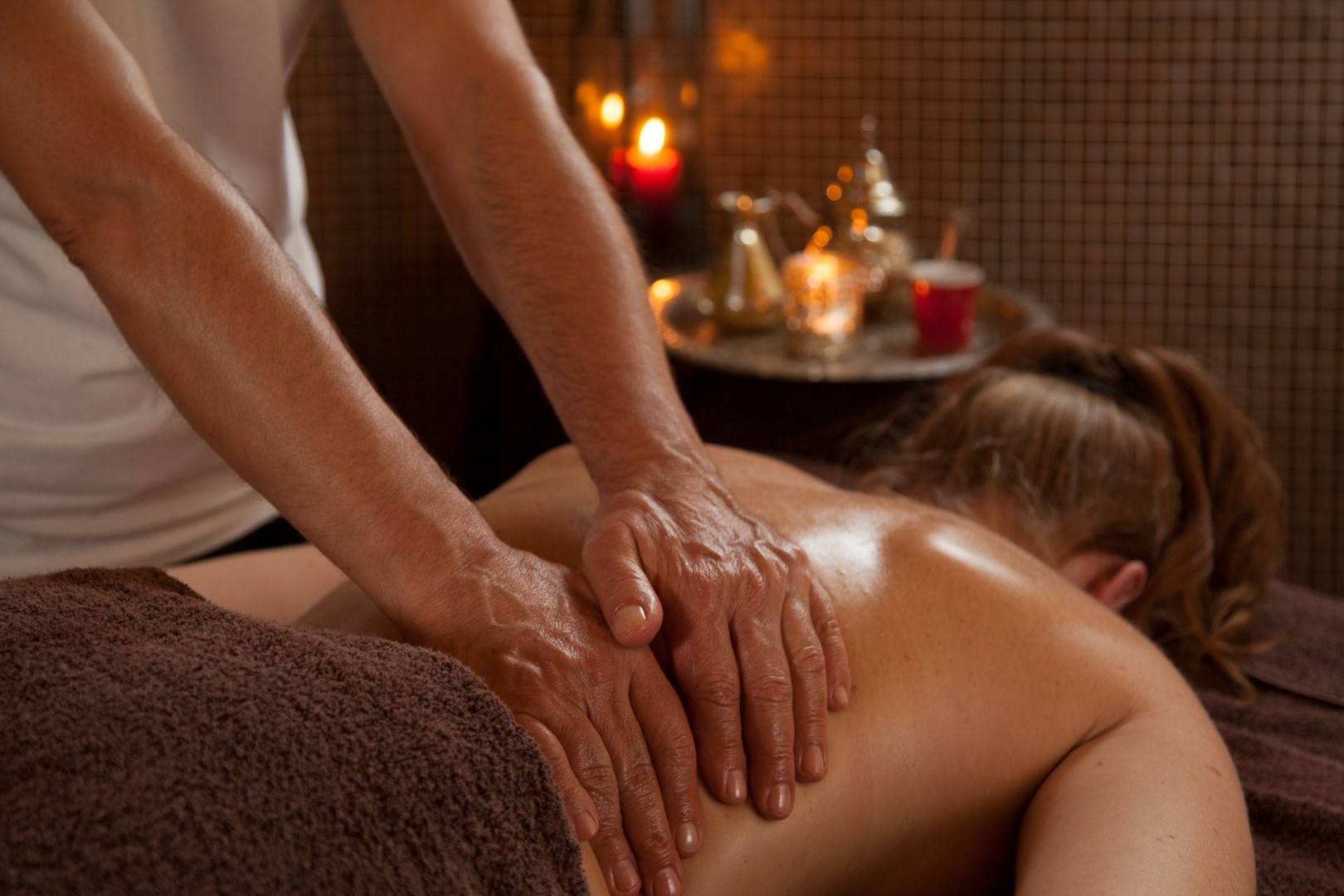 Erotic massage bolton sexy bikini oil massage